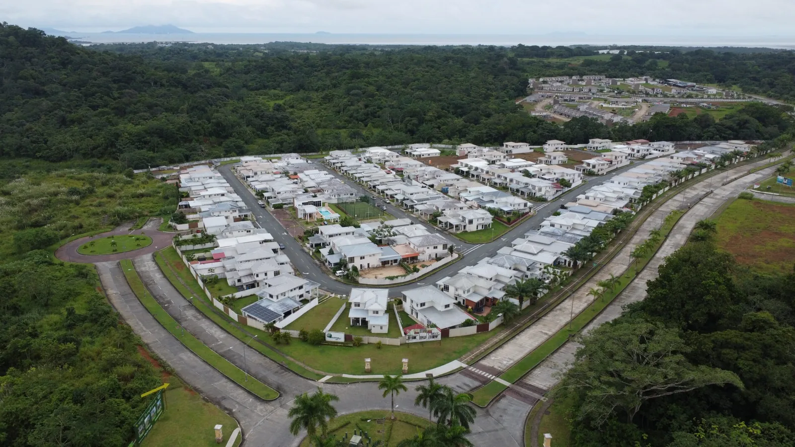 Senderos, fotografía aérea de Costa Verde